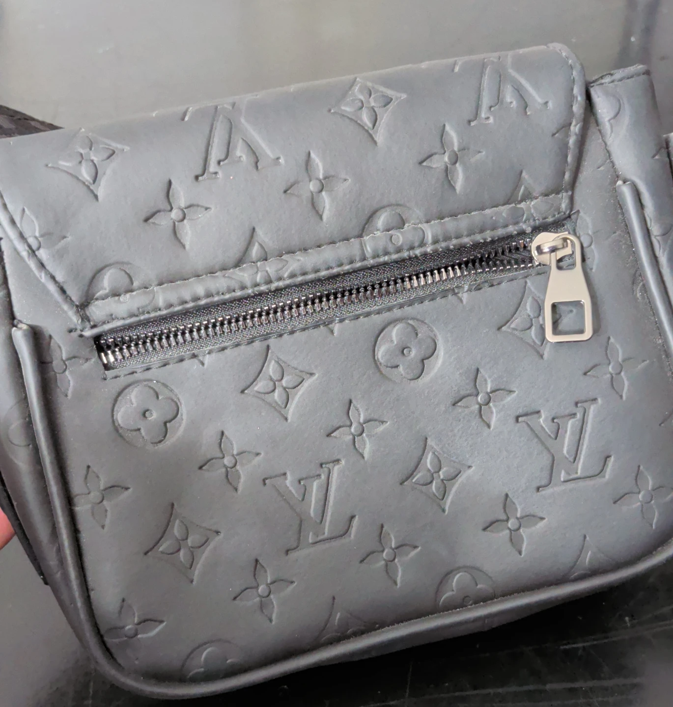 Louis Vuitton Monogram Black Crossbody Bag - photo 3