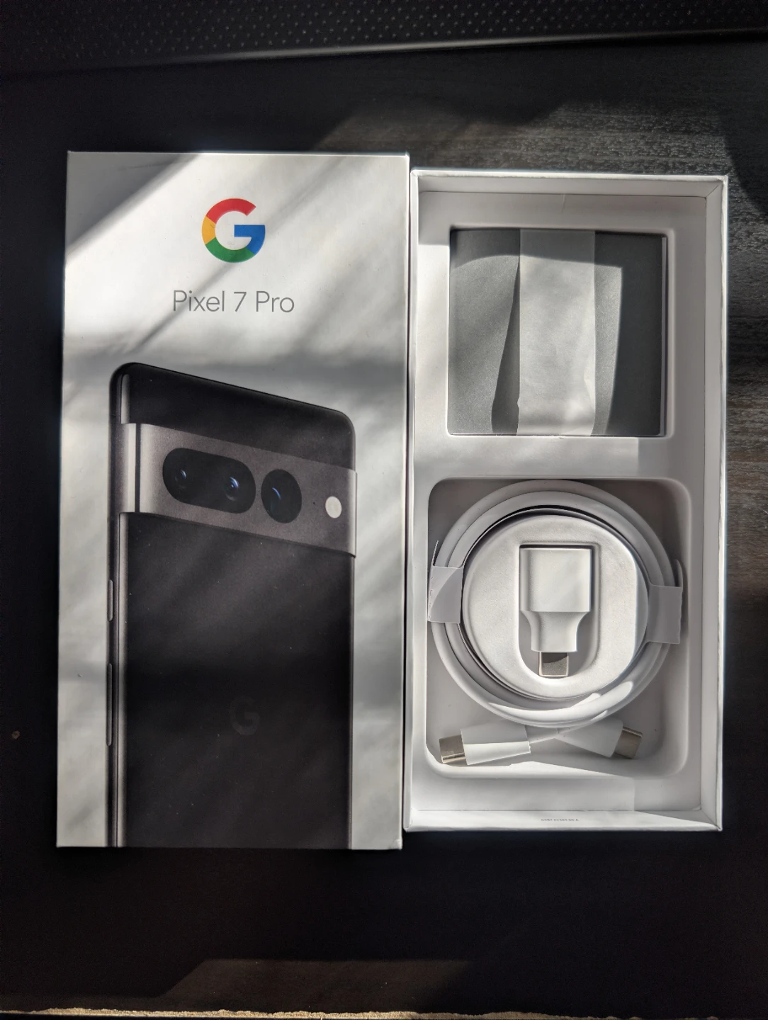 Google Pixel 7 Pro with two cases - photo 3