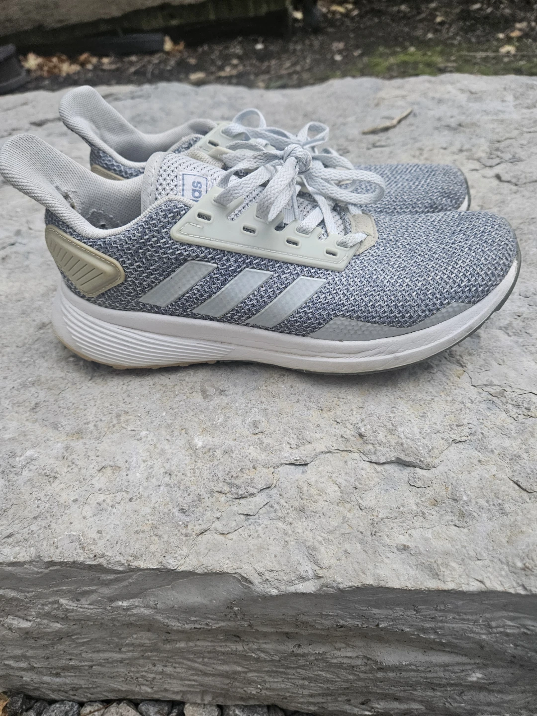 Women's size 6.5 Adidas Running Shoes Grey - photo 2