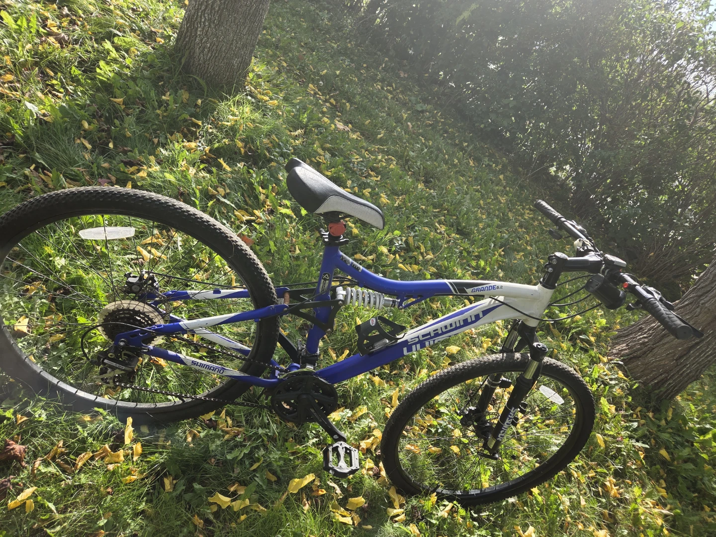 Blue and white Schwinn Grande 6.2 mountain bike