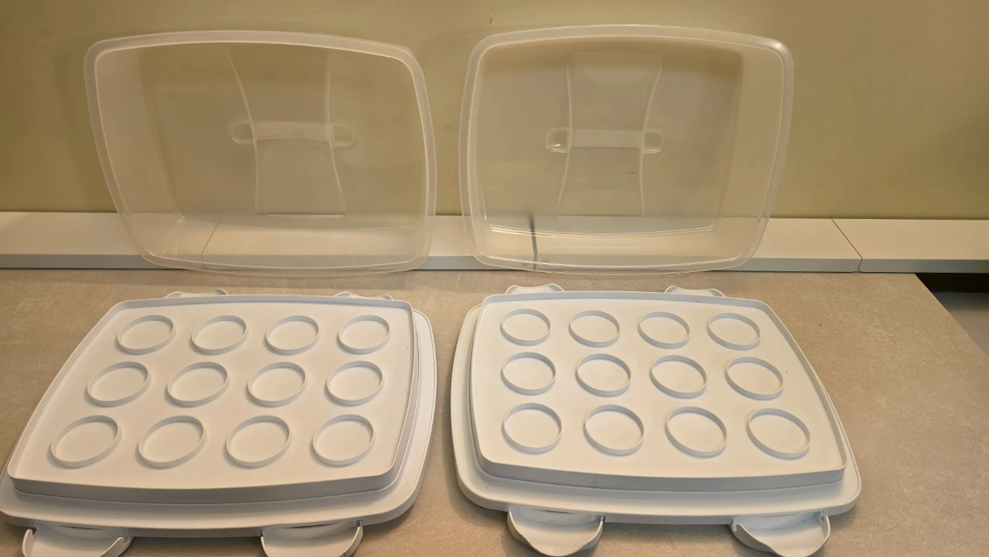 Two Wilton Cupcake Carriers - photo 2