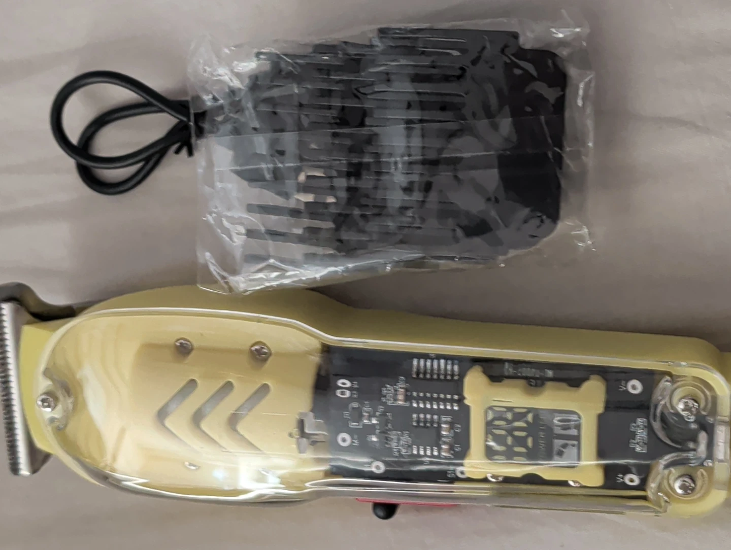 Hair Clipper and Touch Up Kit - photo 2