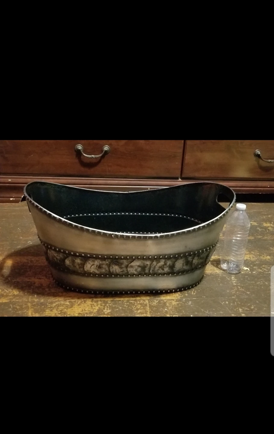Metal Decorative Oval Tub