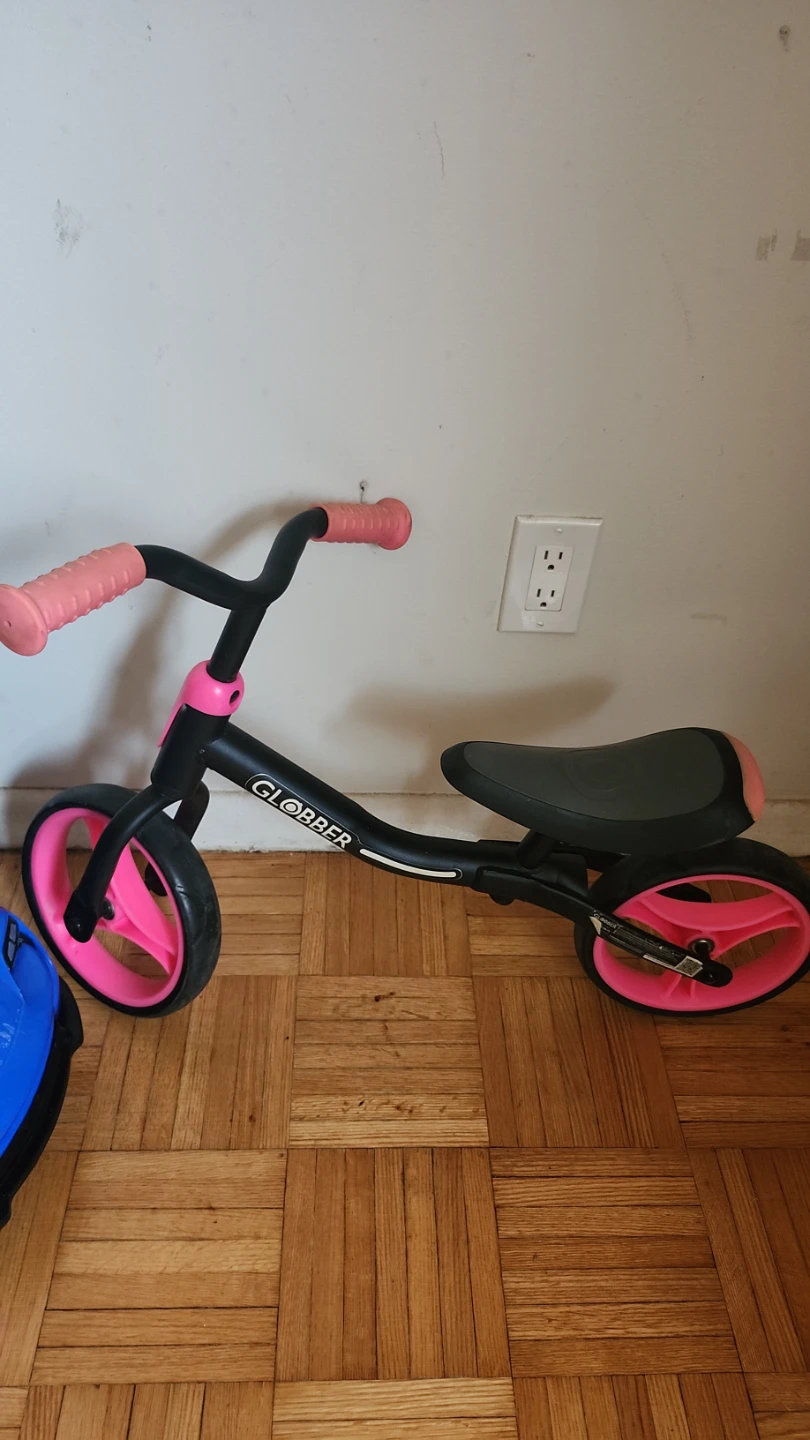Toddler ride-on push car and Globber balance bike - photo 4
