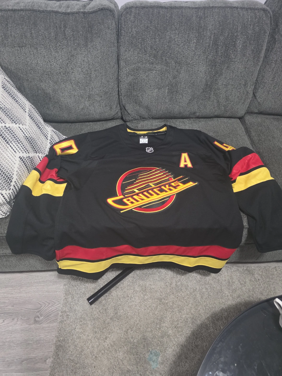 Vancouver Canucks Elias Pettersson Jersey - photo 2