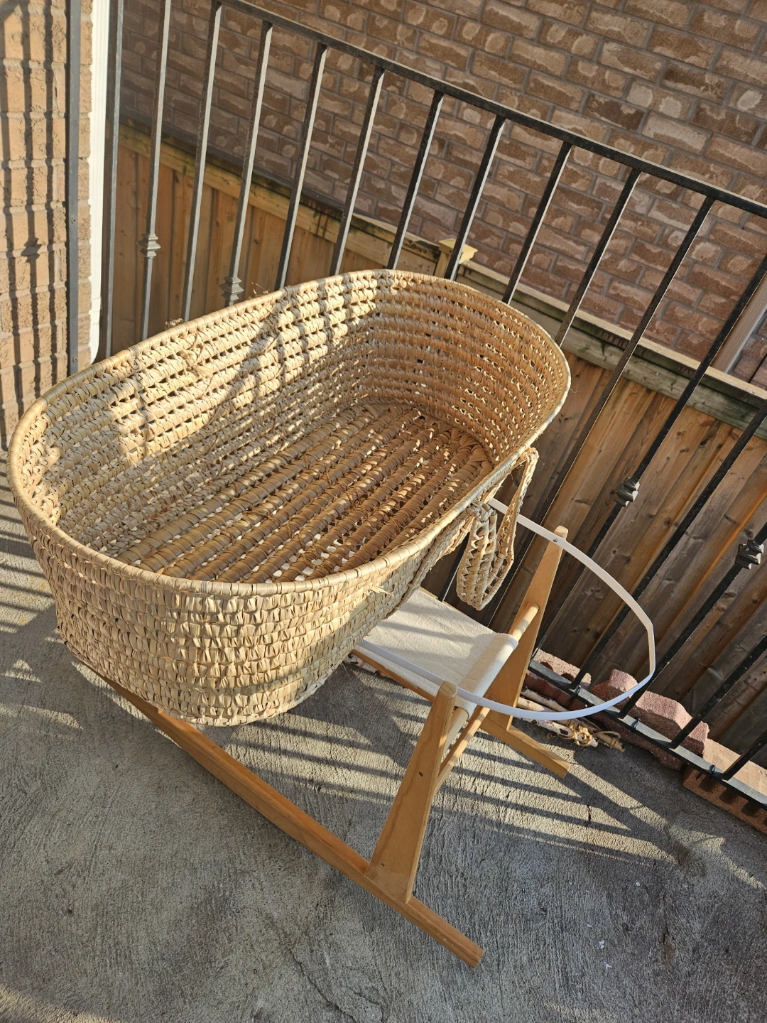 Wicker Moses Basket with Wooden Rocking Stand - photo 3