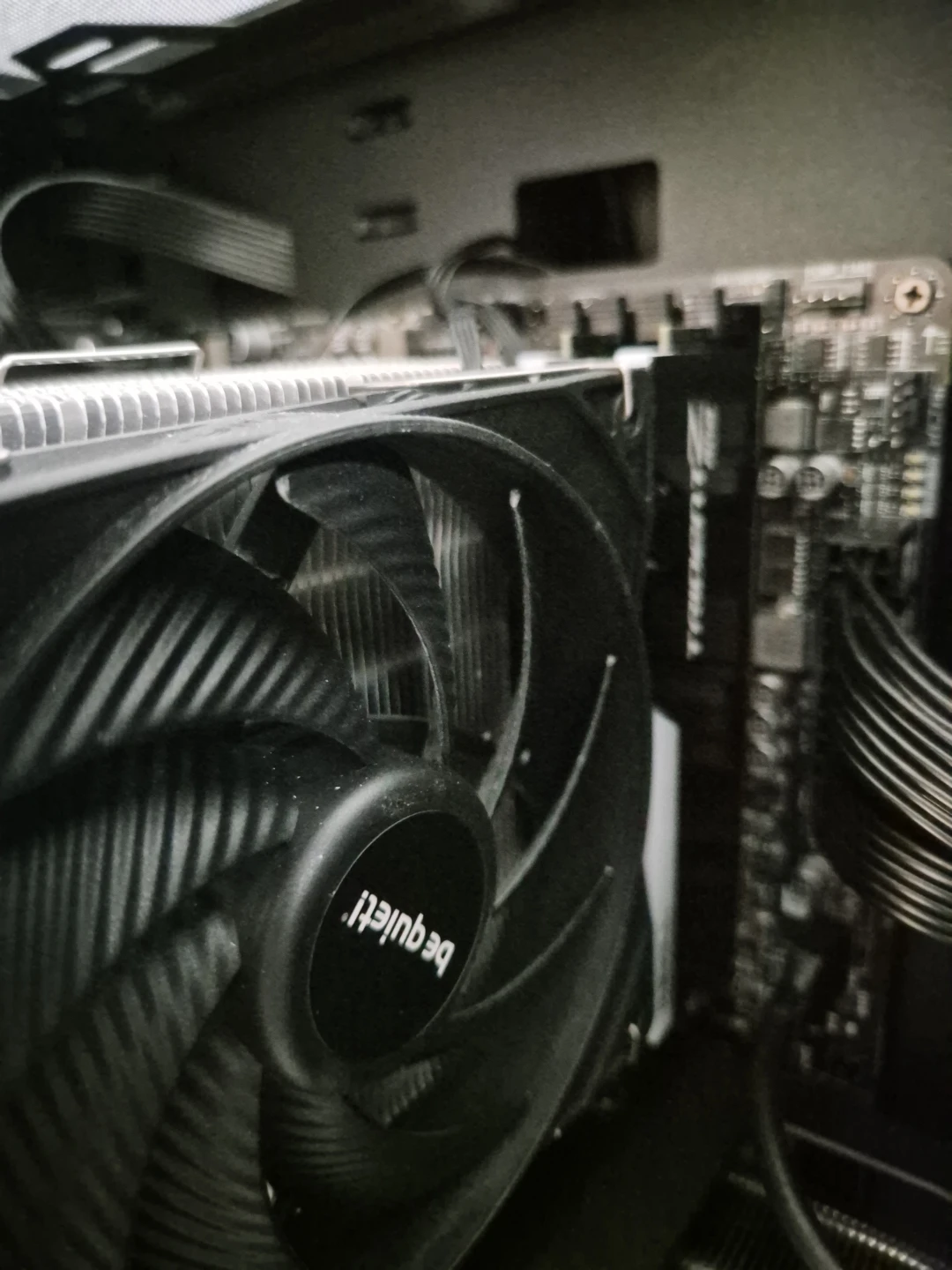 AMD PC 9060XT + Ryzen 7 5800XT