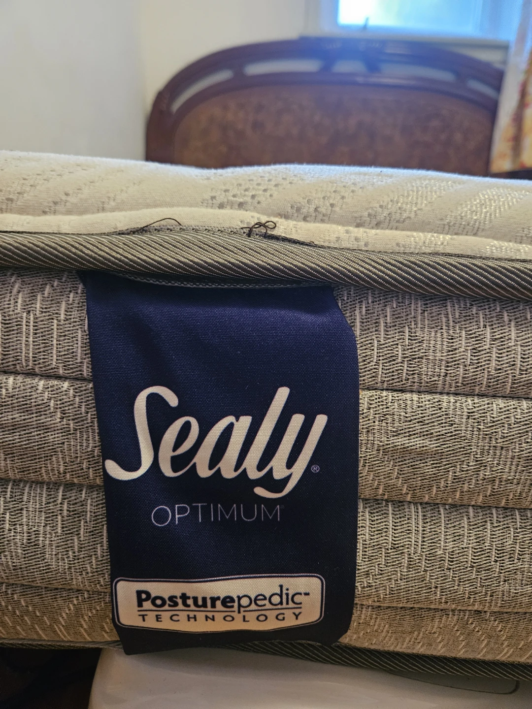 Sealy Optimum Posturepedic Queen-size Mattress