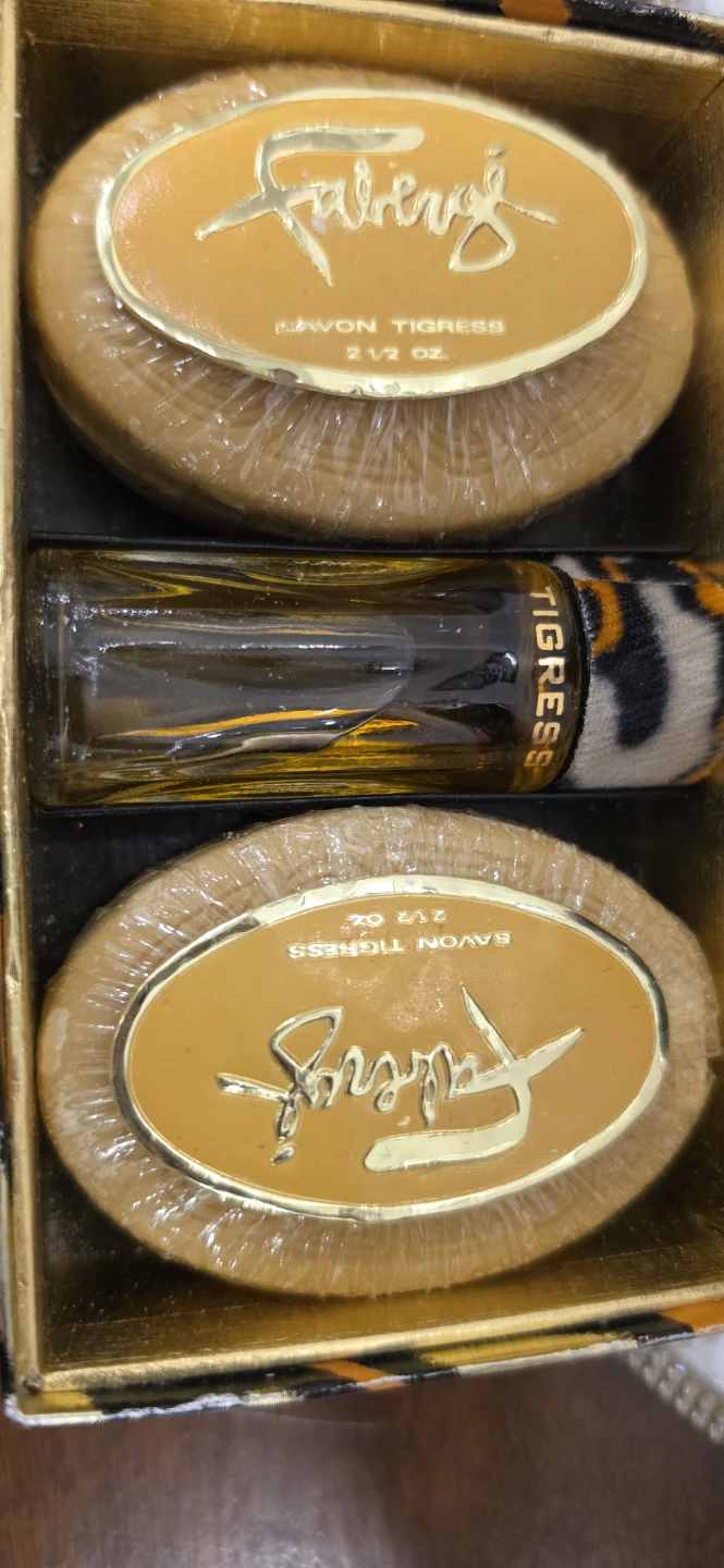 Faberge Tigress Debutette Cologne and Soap Set - photo 3