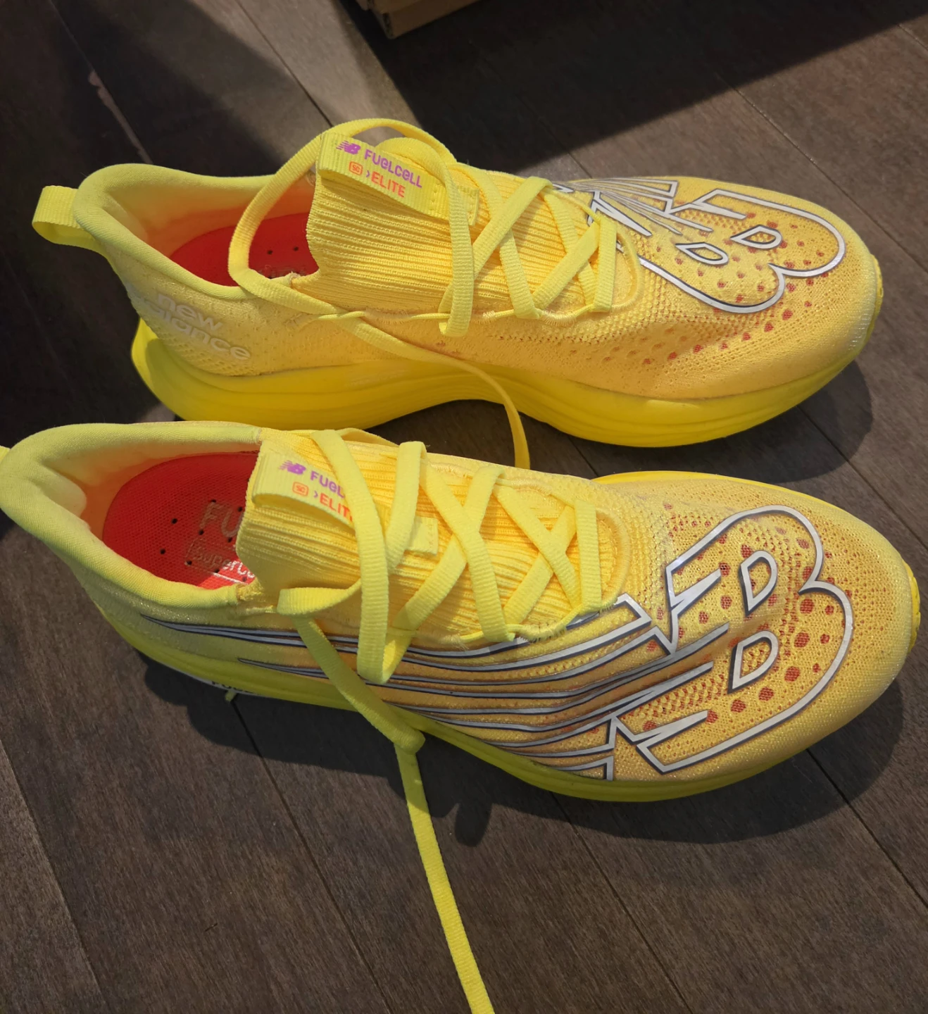 New Balance Yellow Running Shoes – Women's Size 7 – Like New - photo 2