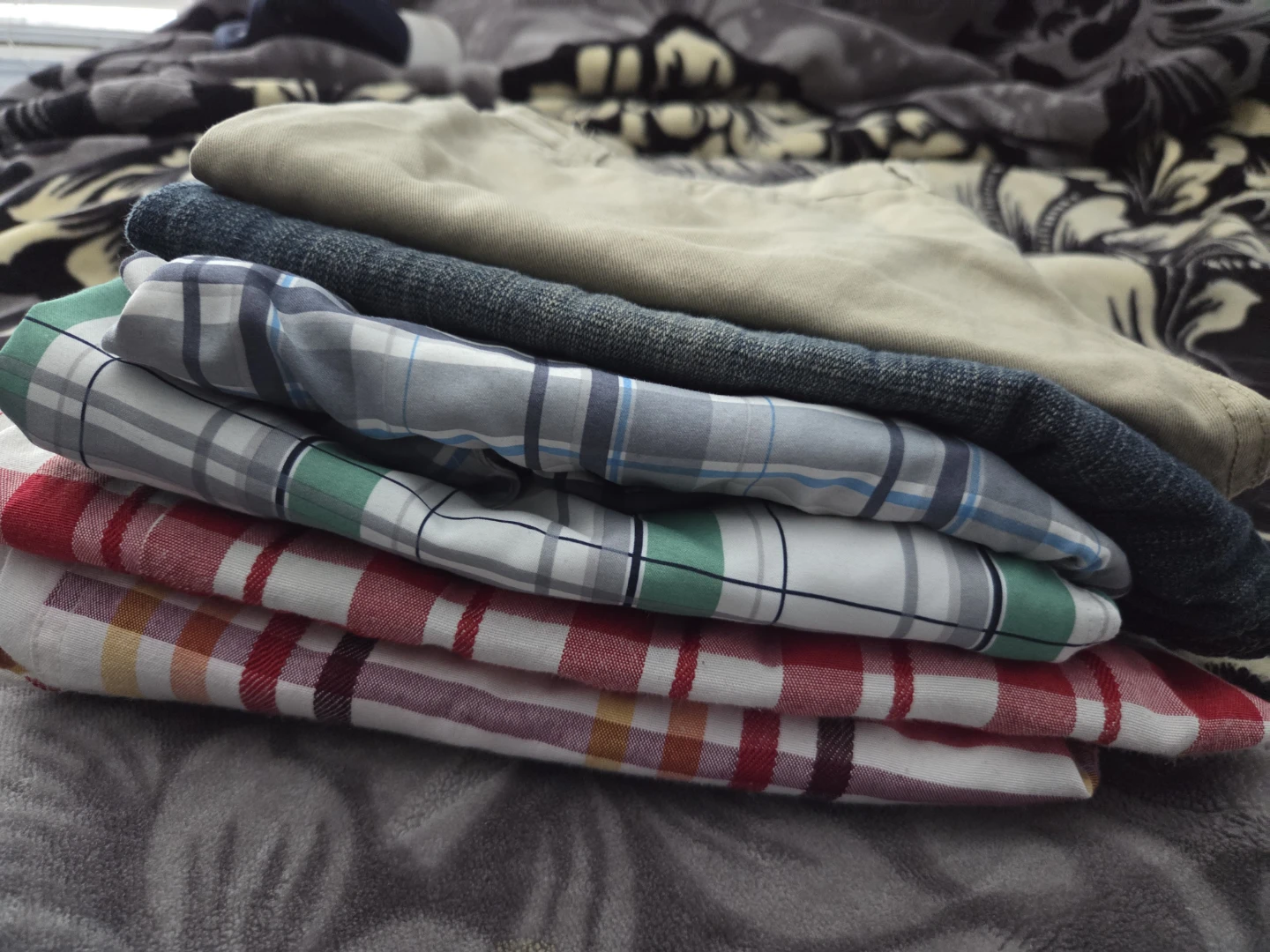 Assorted Men's Pants and Shorts Bundle - photo 2