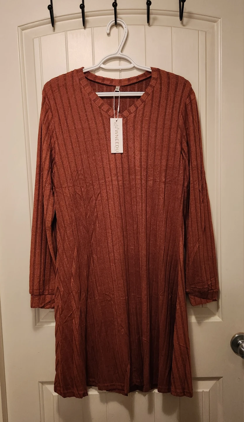 WNEEDU Long Sleeve V-Neck Dress - Rust, XL