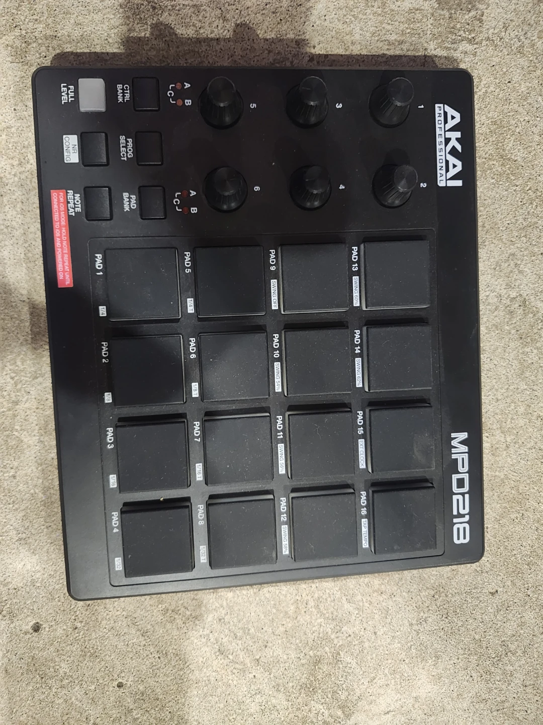 Akai MPK49 and MPD218 music production bundle - photo 3