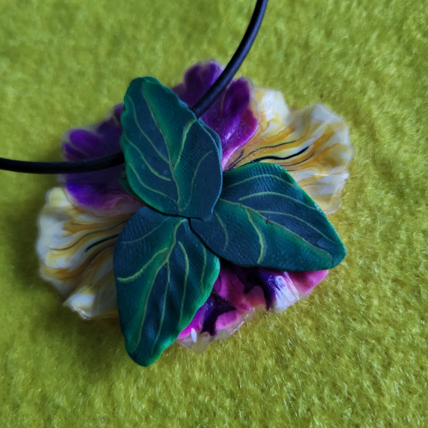 Floral Pansy Necklace - photo 3