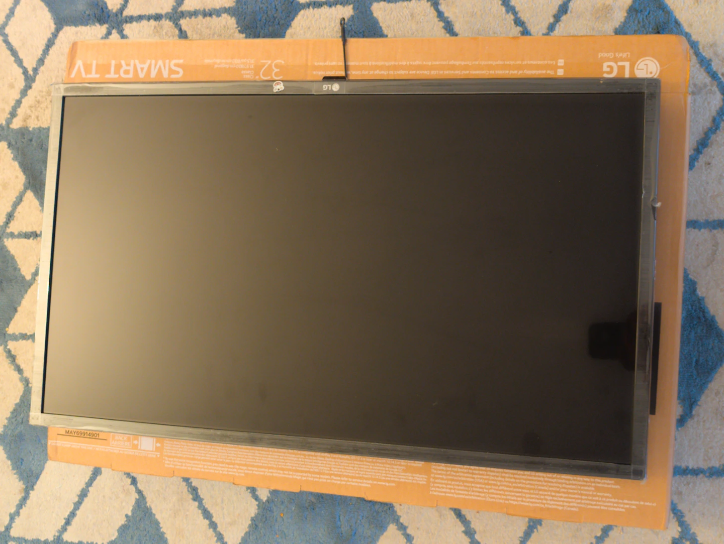 LG 32" Smart TV (32LQ63)