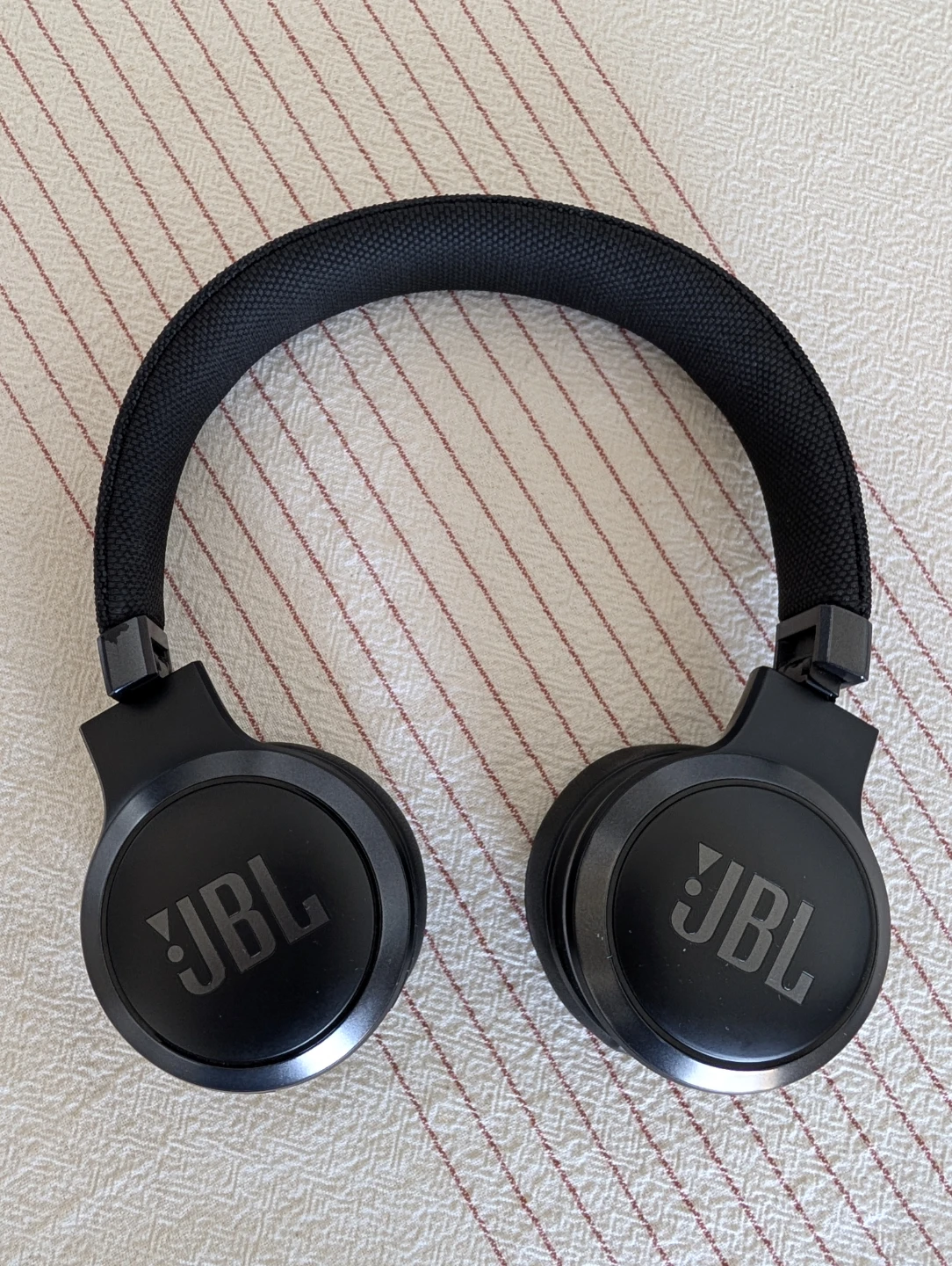 JBL Live 460NC Wireless on ear Headphones