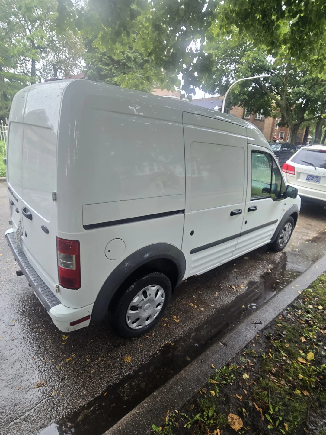 2011 Ford Transit Connect Cargo Van - photo 5