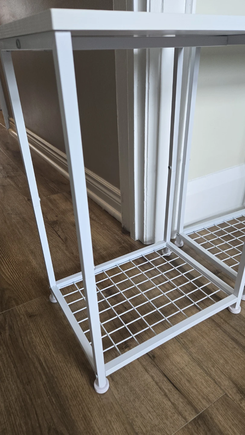 Set of two white side tables - photo 3