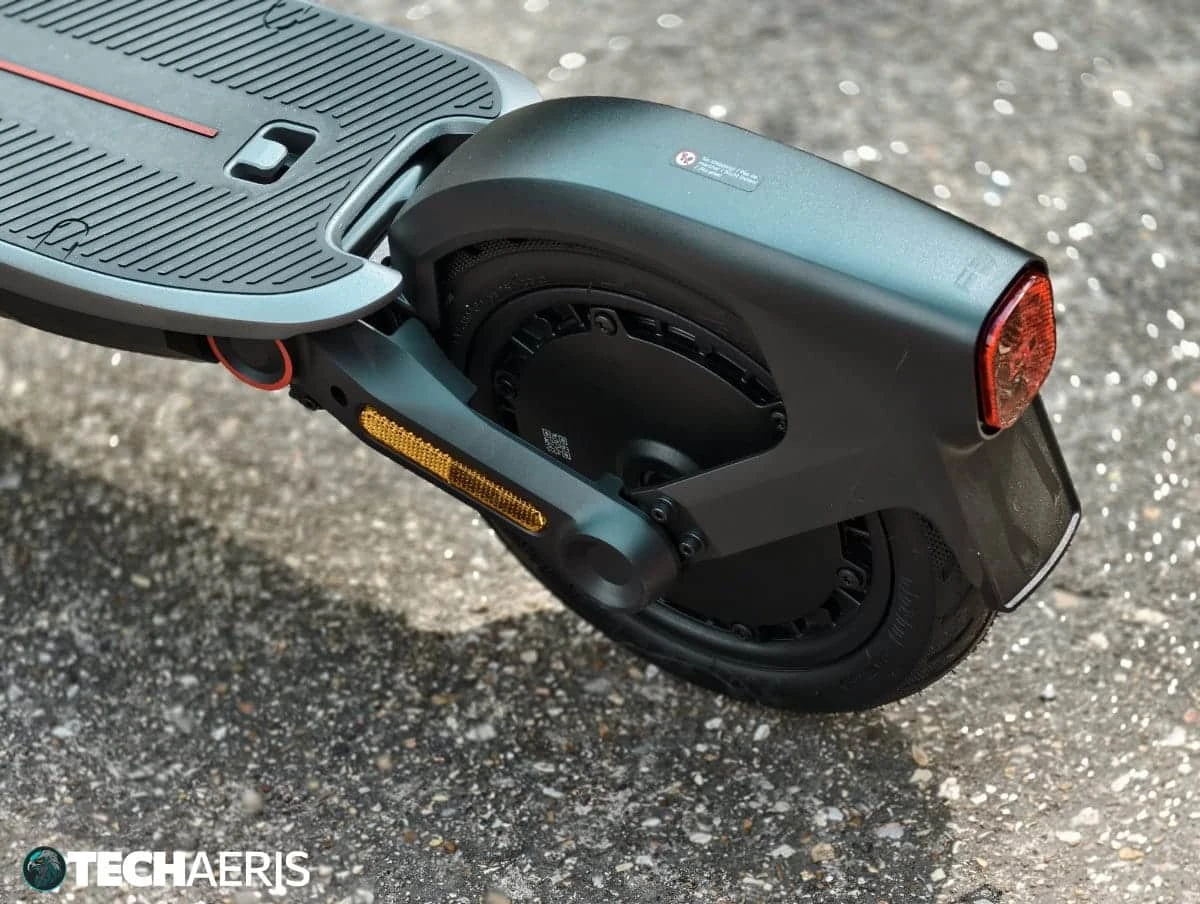 Ninebot F3 Electric Scooter - photo 3