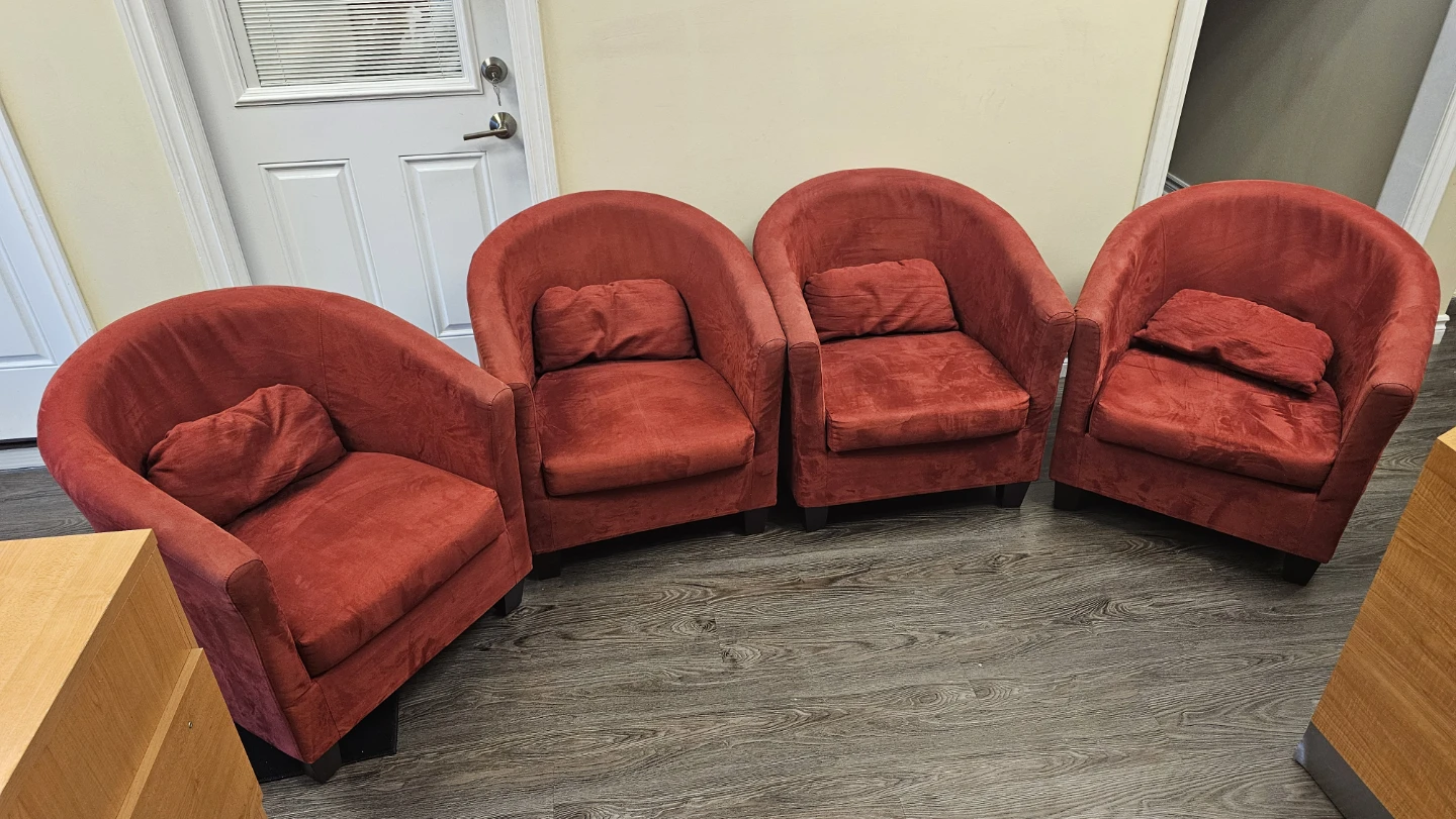 Set of 4 Red Barrel Chairs - photo 5