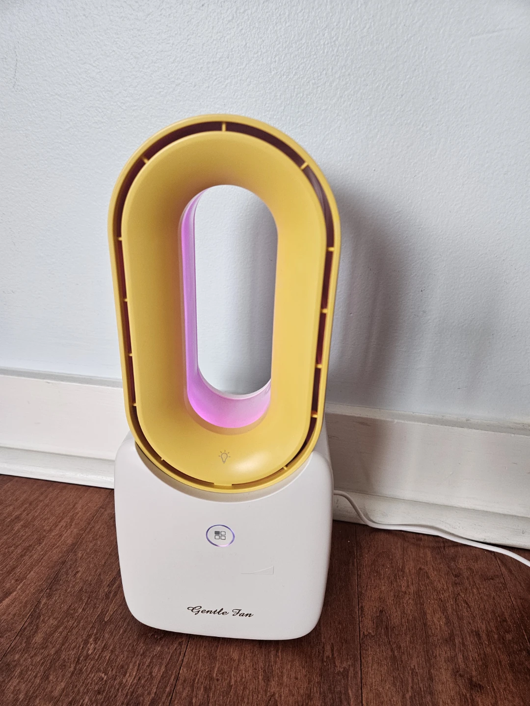 Gentle Fan bladeless desk fan - photo 4
