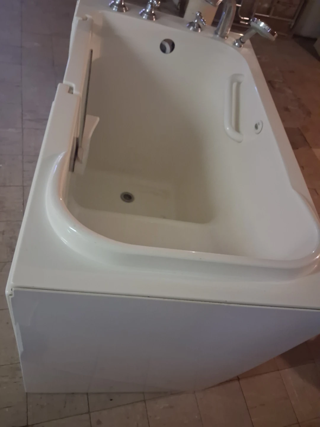Bathtub