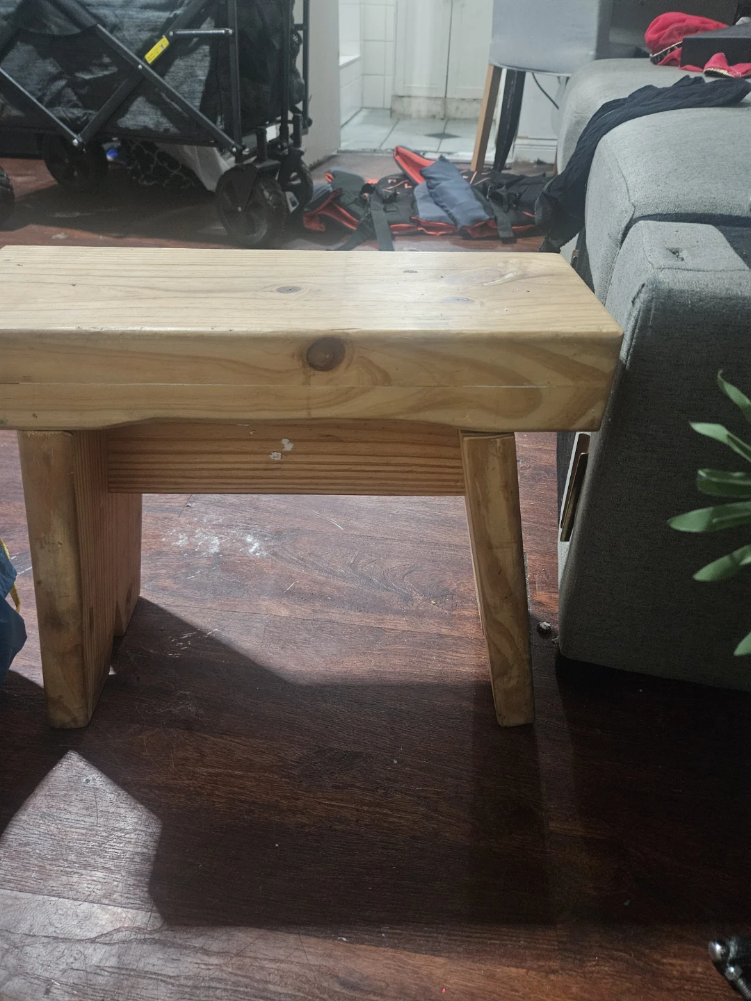 Solid wood step stool