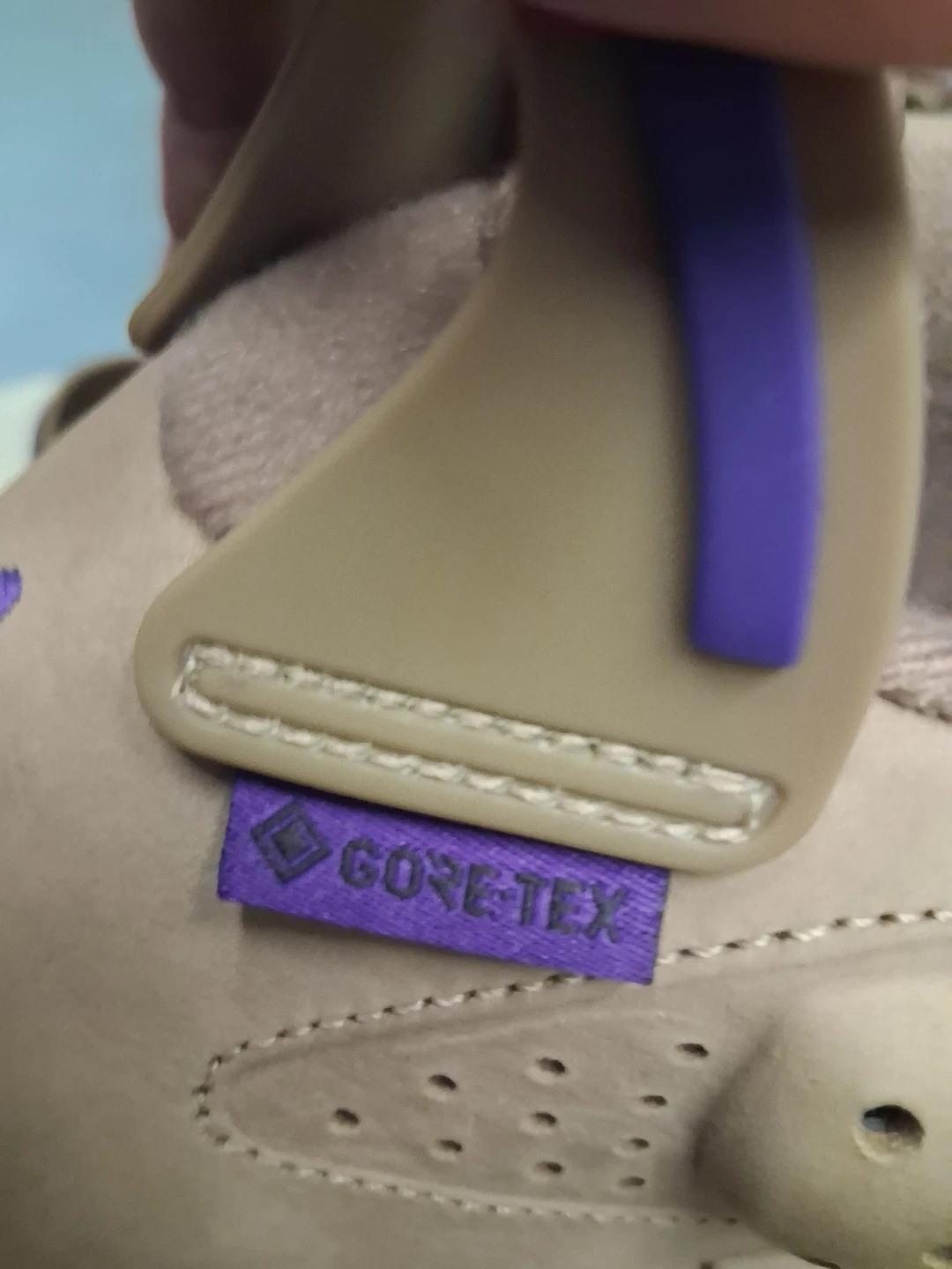 Jordan 6 Retro Gore-Tex Brown - photo 4