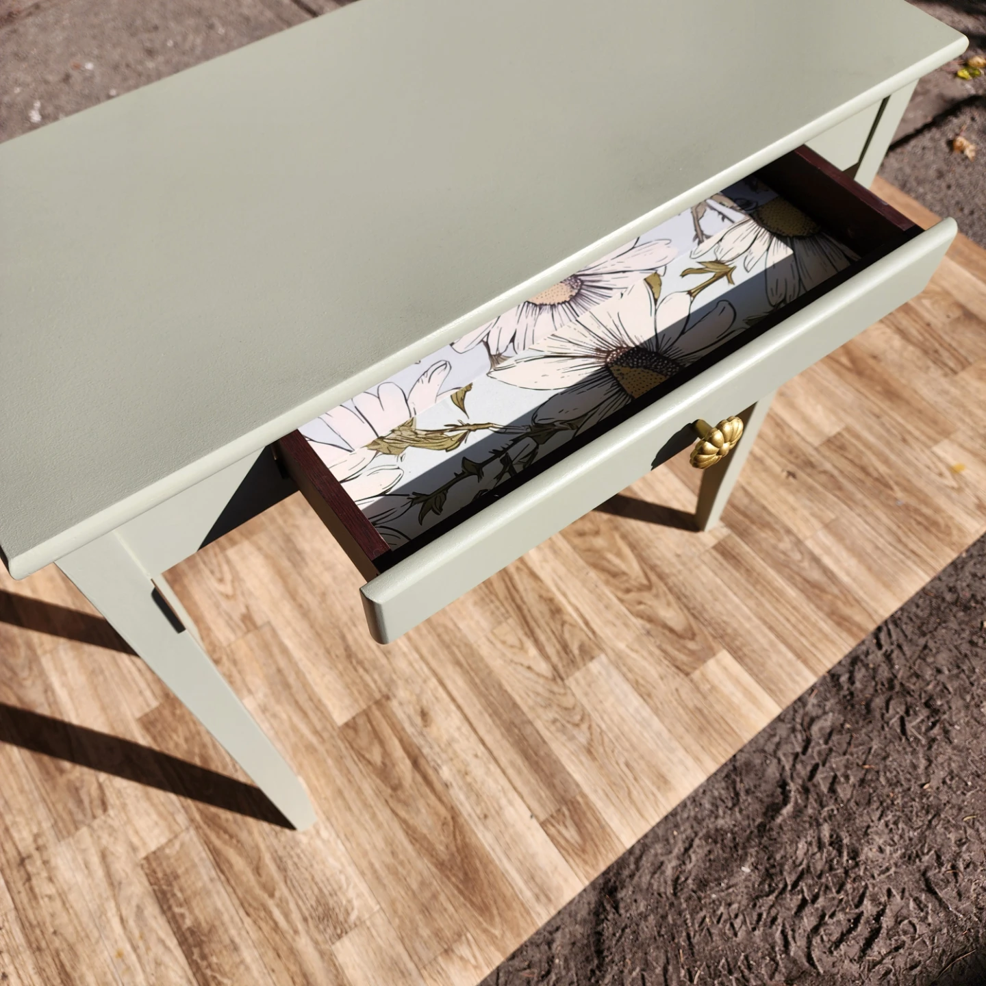 Beautiful Sage Green Console Table - photo 3
