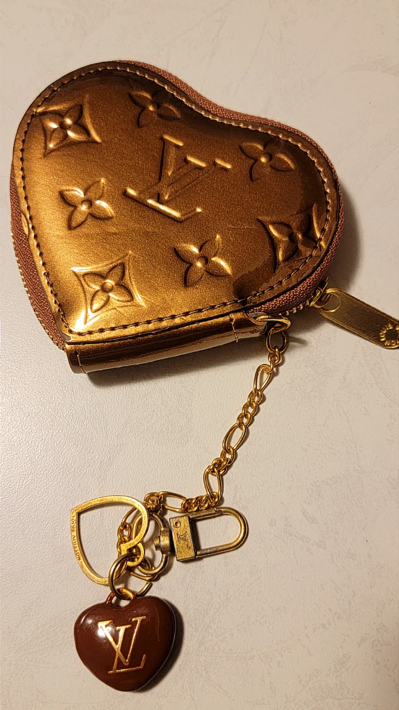 NEW LV Heart Coin Purse - photo 2