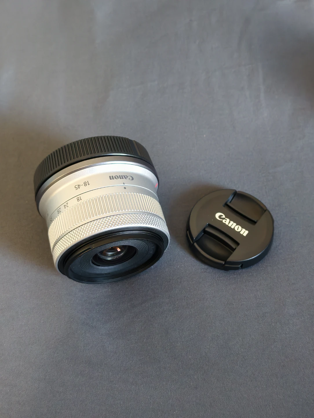 Canon RF 18-45mm lens kit