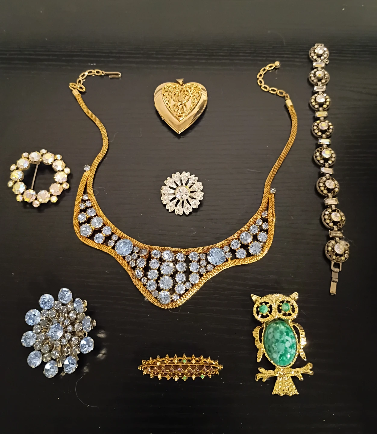 Assorted Vintage-Style Decorative Brooches 16 pieces - photo 2