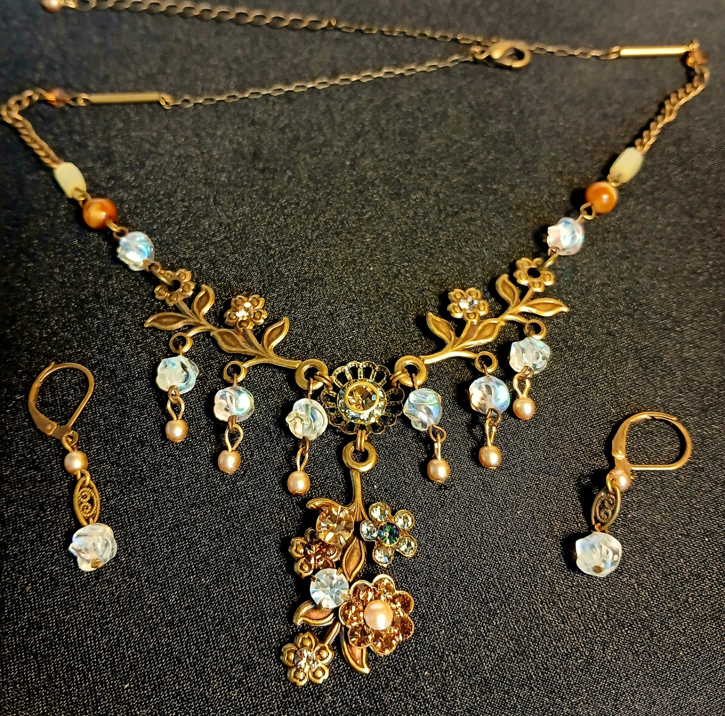 Vintage Floral Crystal Necklace and Earring Set - photo 4