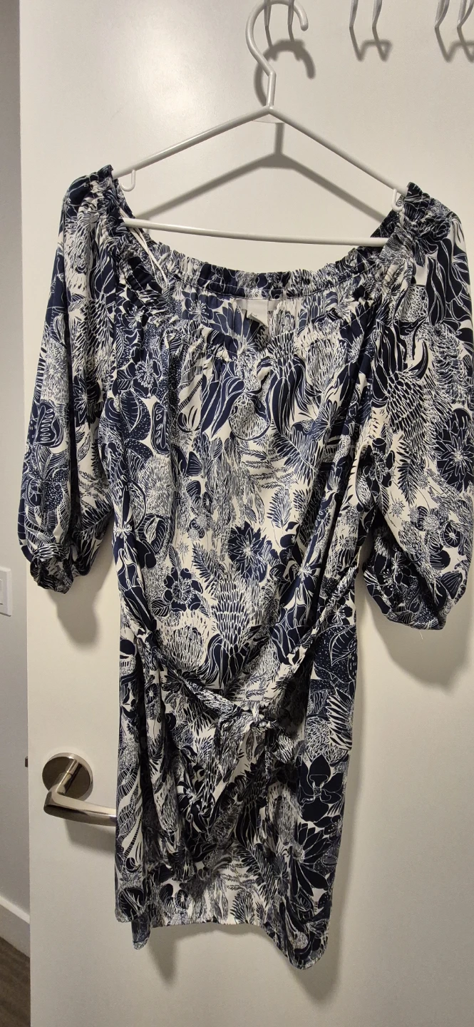 Hoodie, winter essentials for women, dress - photo 2