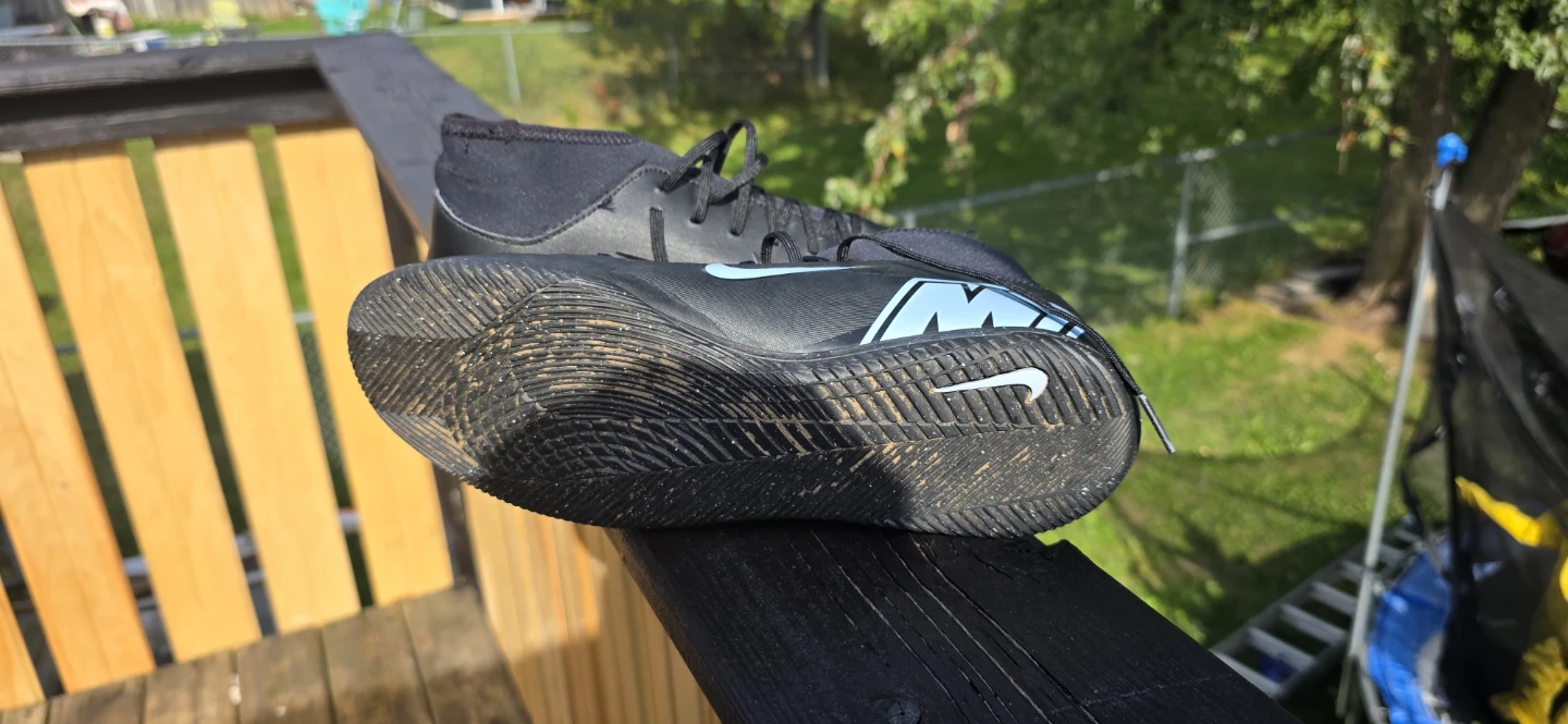 Nike Mercurial Soccer Shoes Size 9 - photo 3