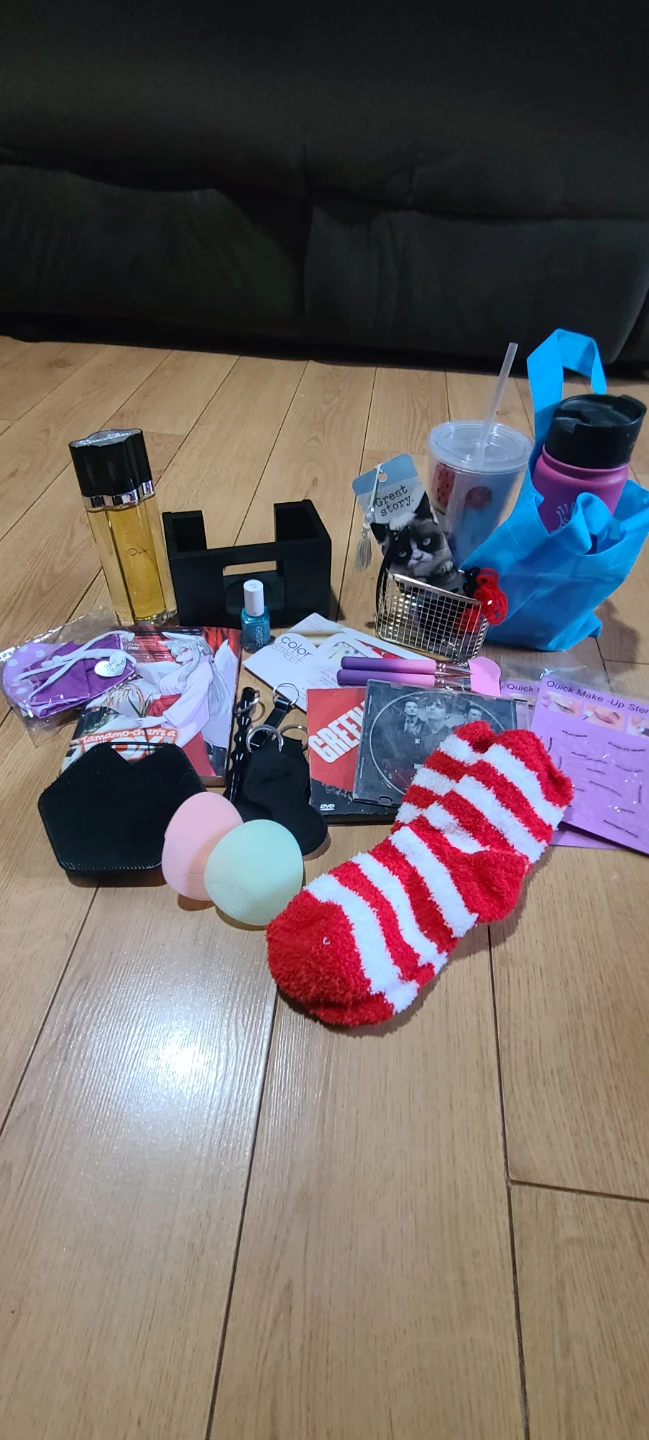 Assorted Beauty and Accessory Bundle