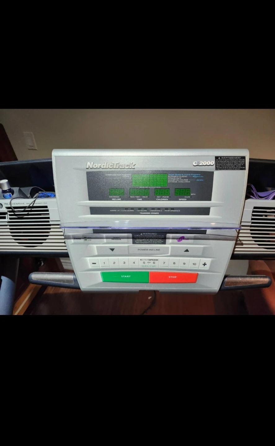 NordicTrack C 2000 Foldable Treadmill - photo 3