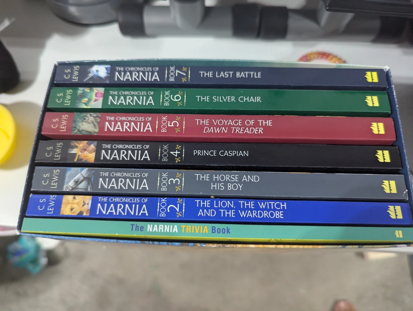 The Chronicles of Narnia Box Set (Book 2-7) - photo 3