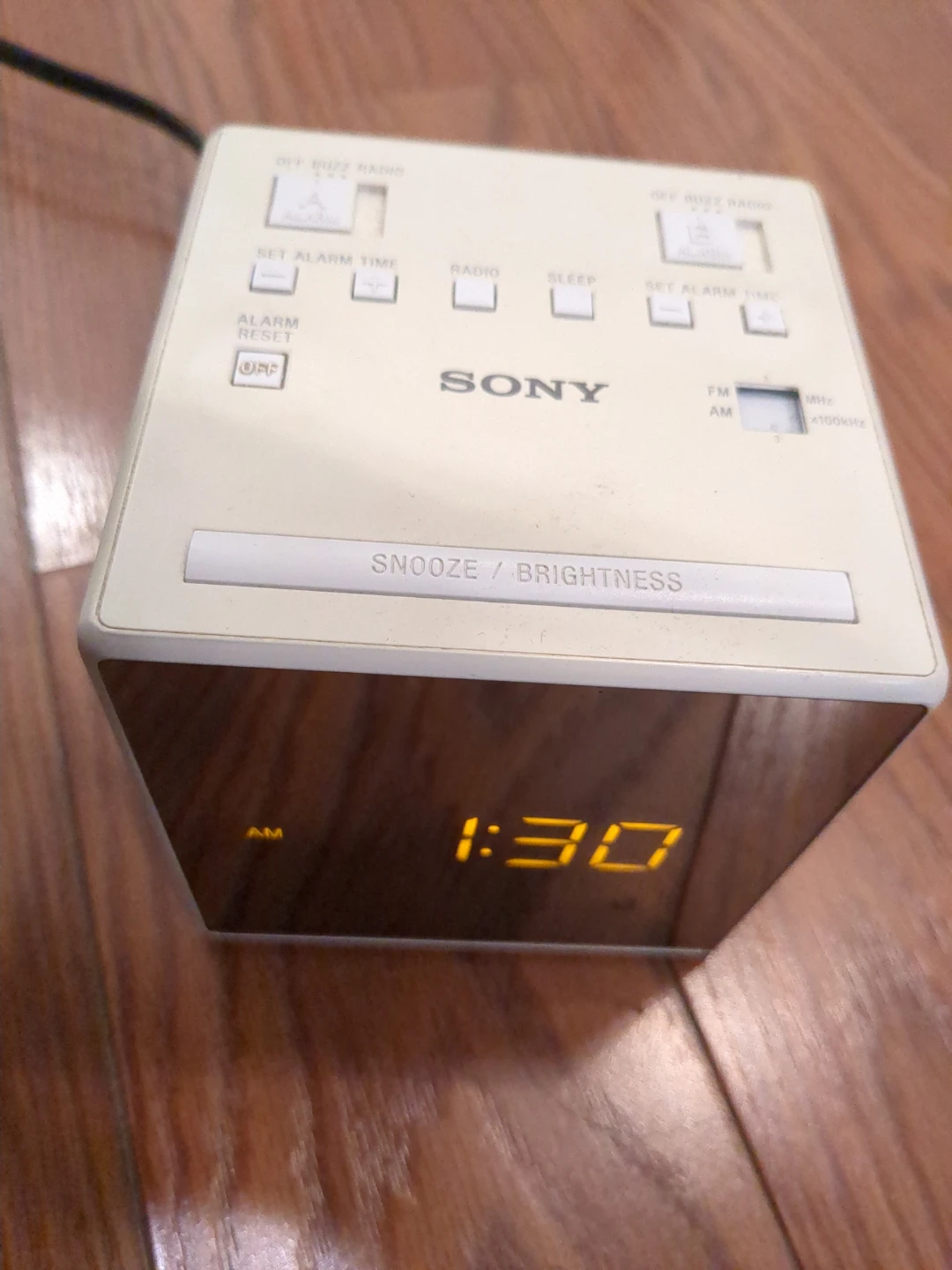 Sony AM/FM Alarm Clock Radio (broken)