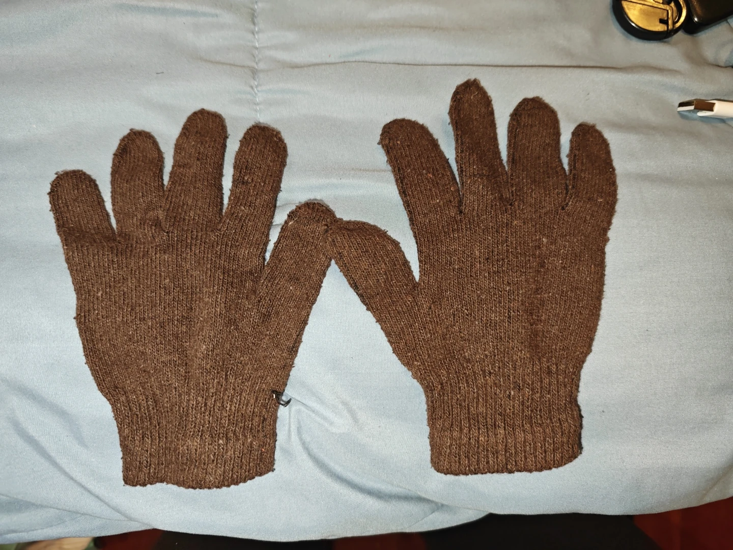 Brown Knit Gloves