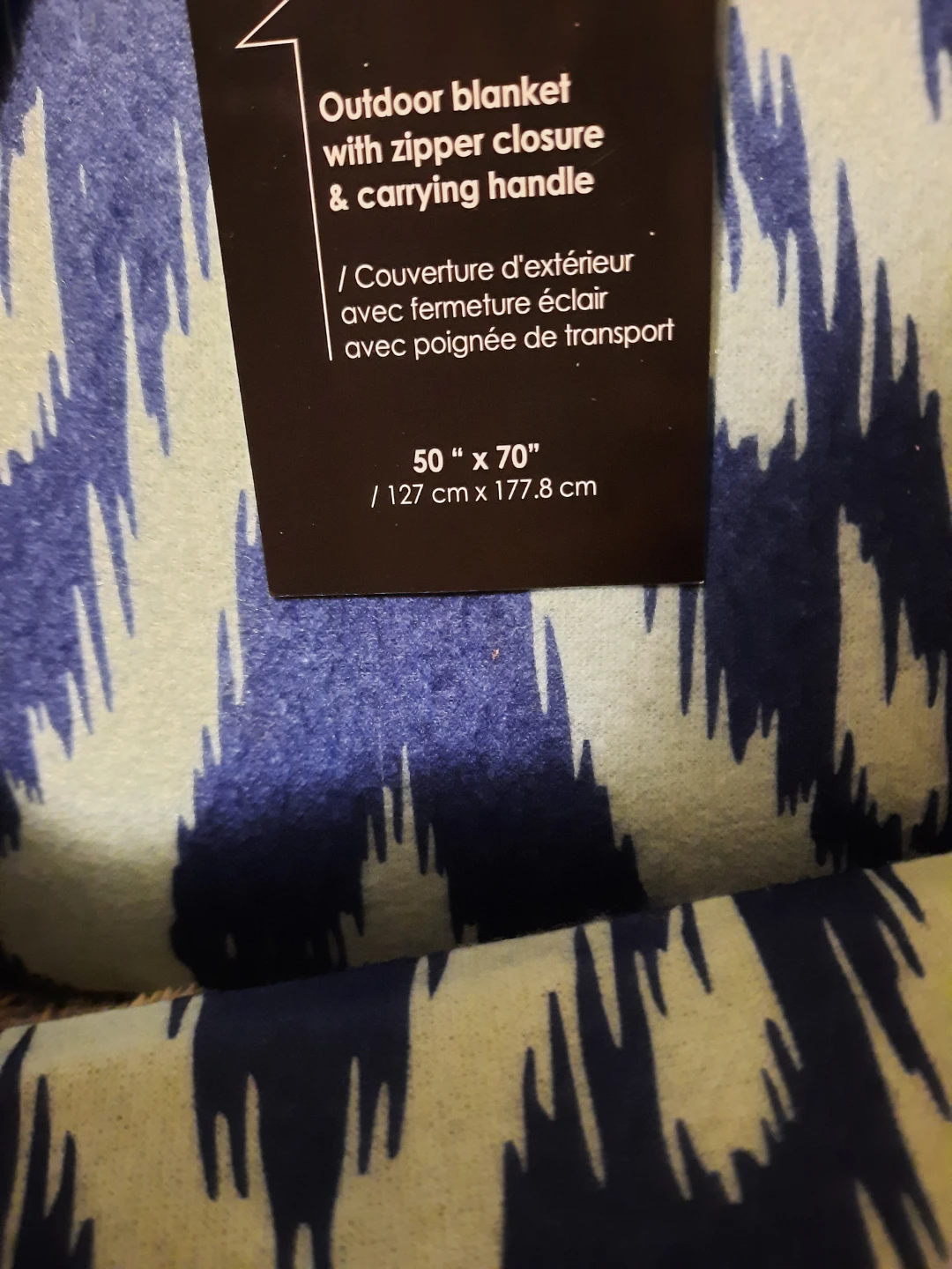 Outdoor blanket with carrying handle - photo 5