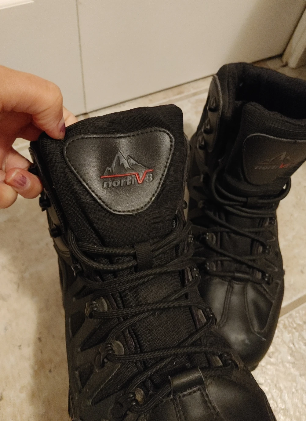 Men's Waterproof Hiking Boots size 10.5 - photo 3
