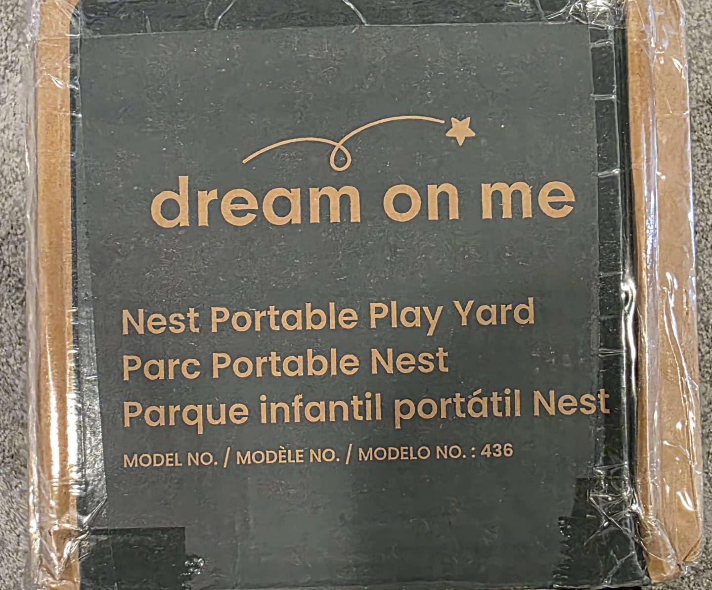 DREAM ON ME PORTABLE PLAY YARD - photo 5
