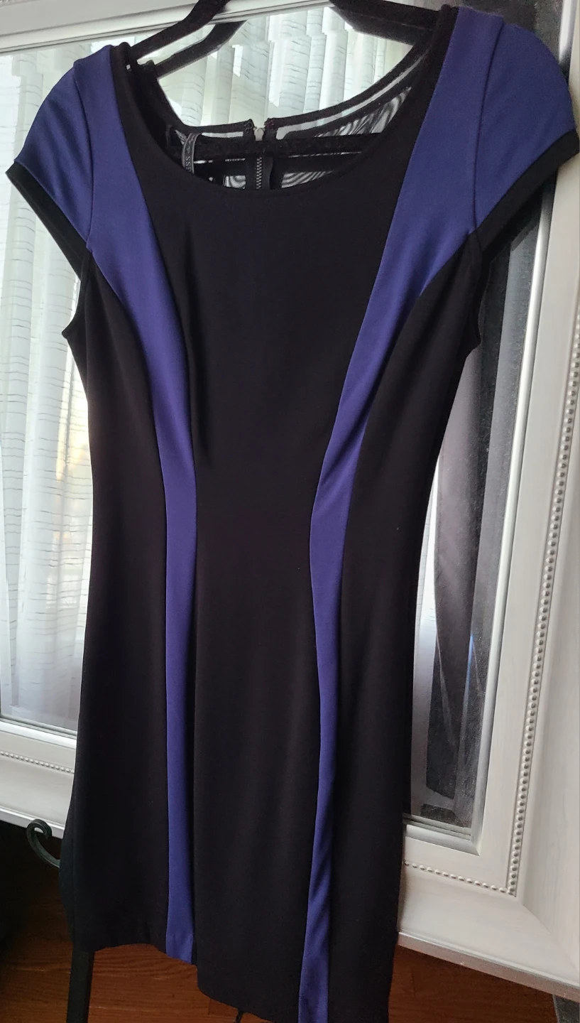 Guess Sleeveless Dress in Black and Purple