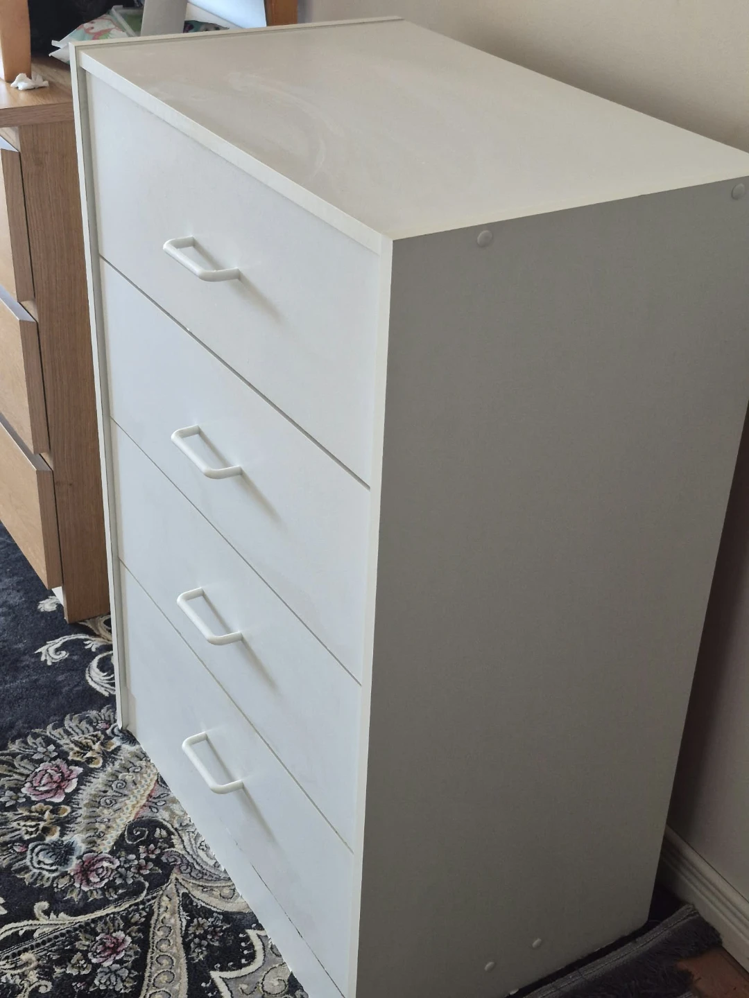 White 4-Drawer Chest - photo 2