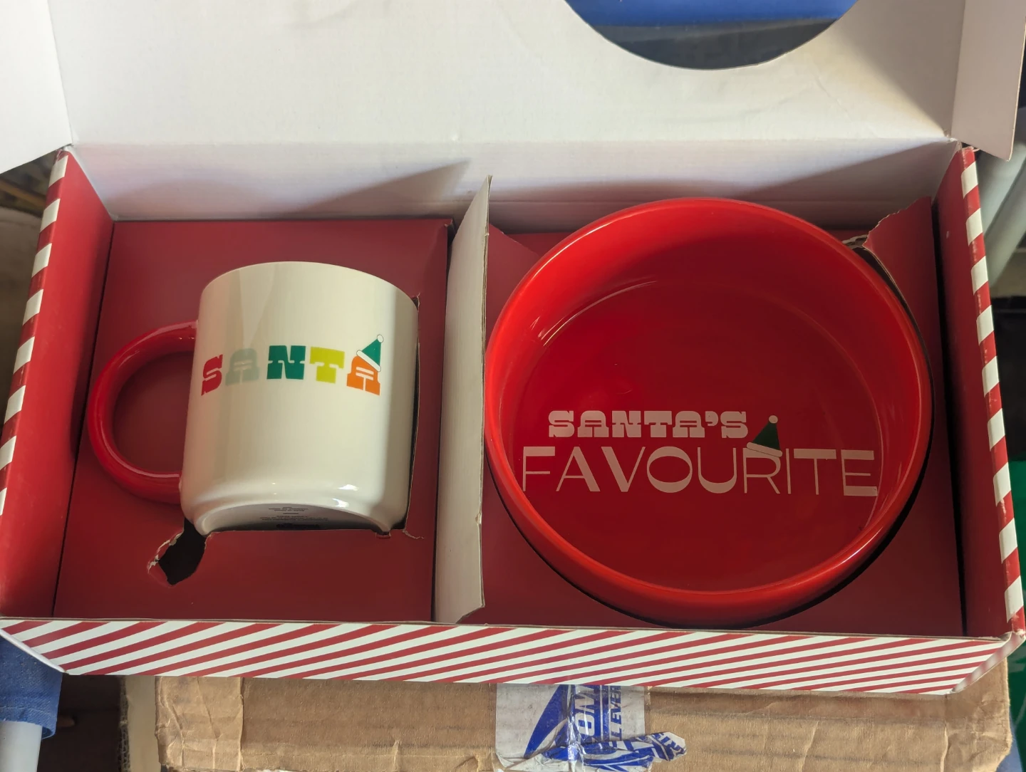Indigo Santa's Favorite Dog Bowl Set BNIB