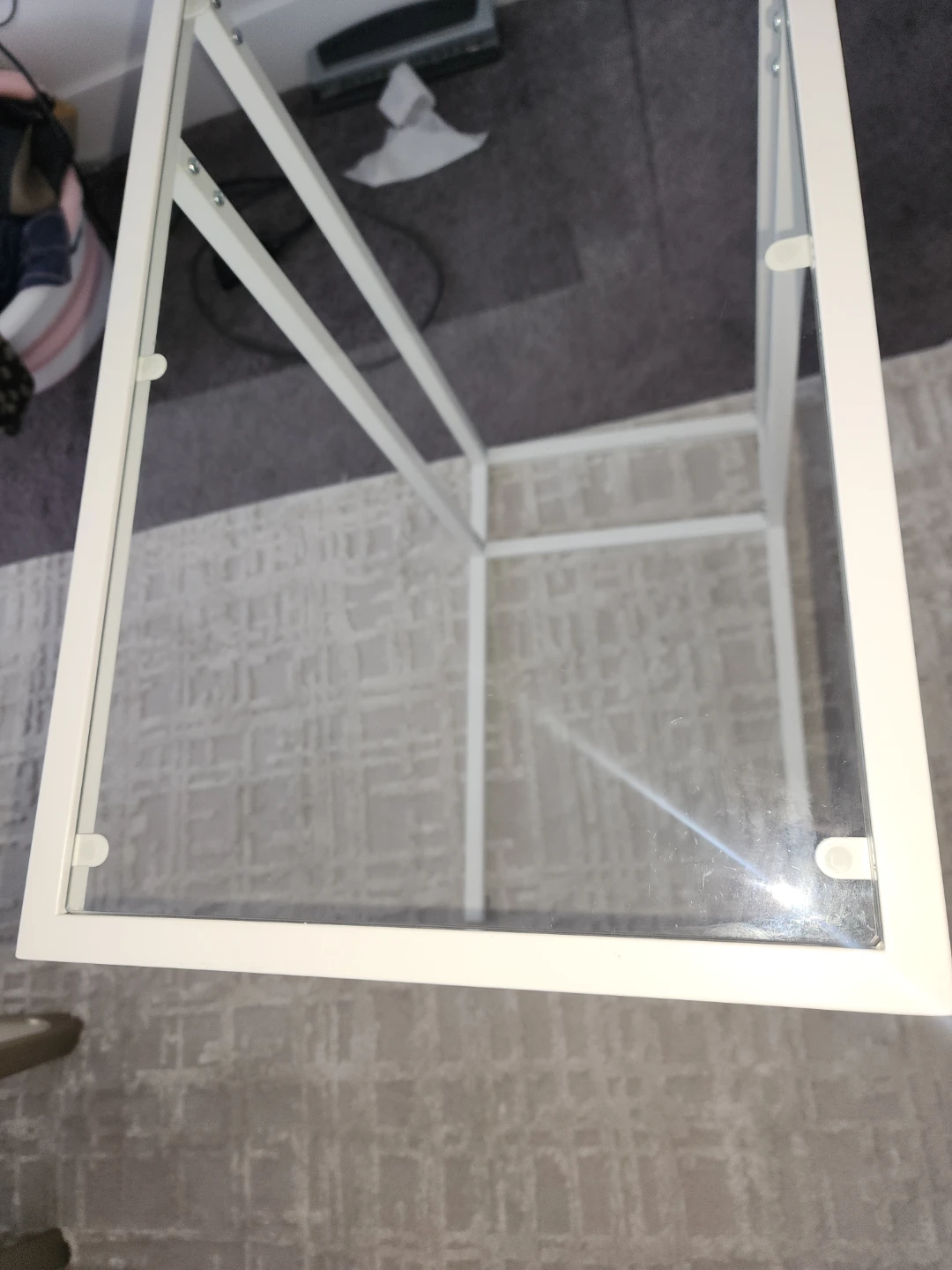White Glass Side Table - photo 3