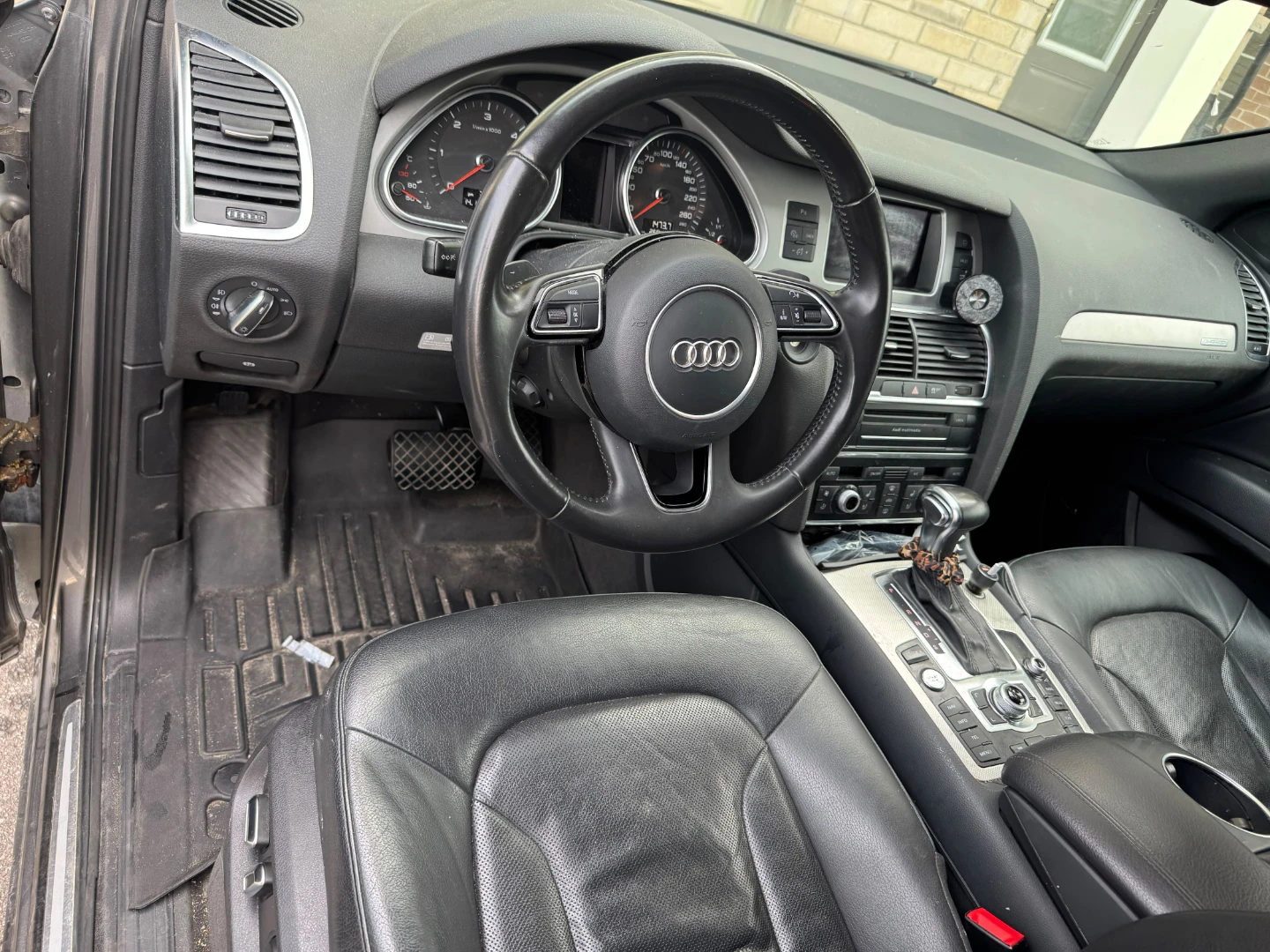 Audi Q7 S-Line SUV - photo 4
