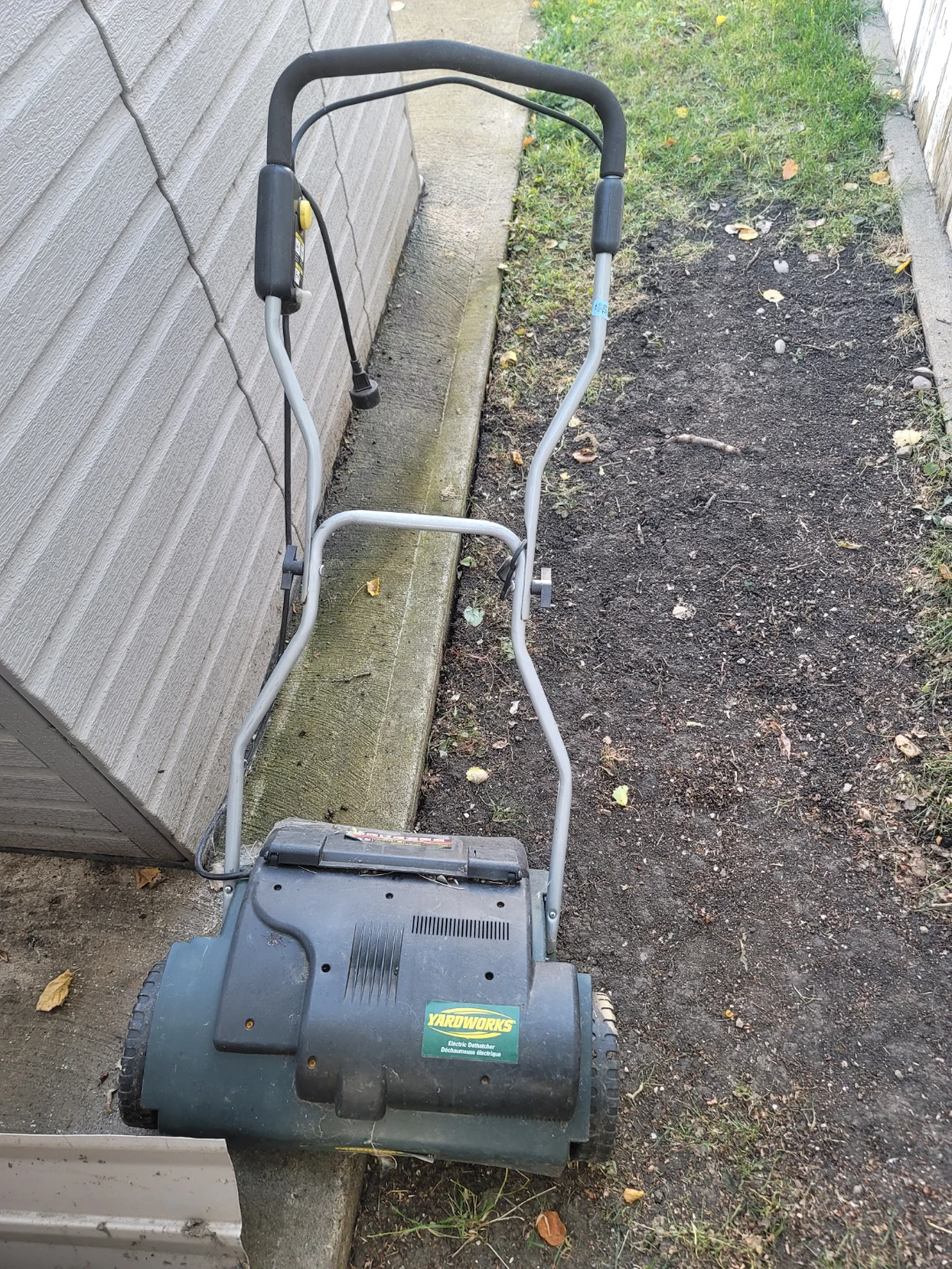 Yardworks Electric Dethatcher - photo 2