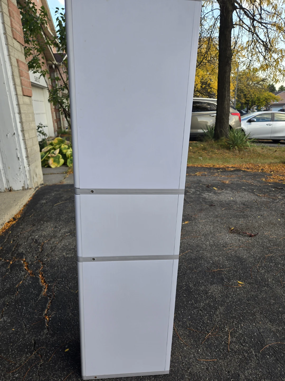 White plastic storage lockers - photo 3